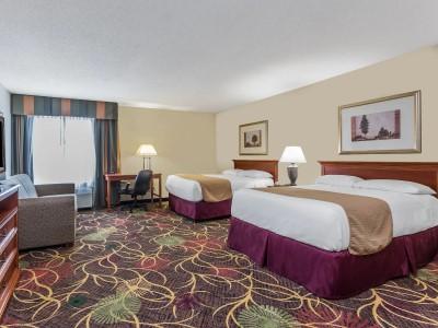 Hotel Baymont By Wyndham Cornelia