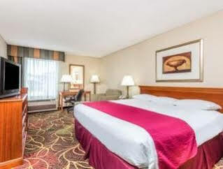 Hotel Baymont By Wyndham 2*