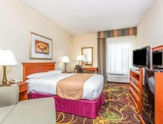 Hotel Baymont By Wyndham